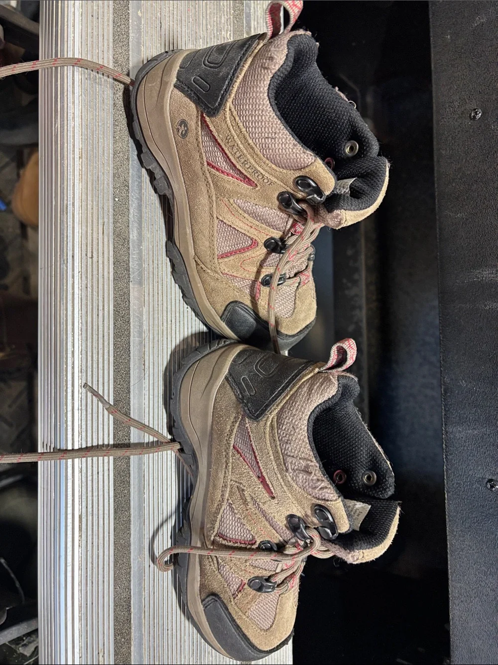 Boys size 13 waterproof hiking boots
